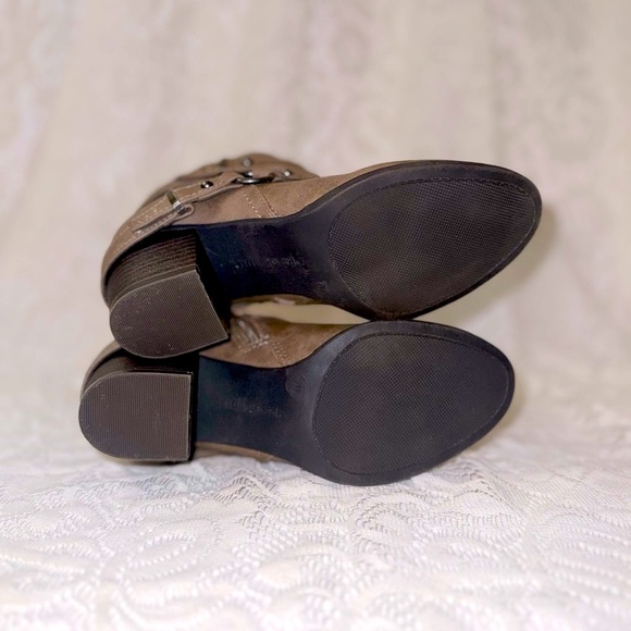 INDIGO RD. Western style faux leather brown boots heel strap buckle - Picture 3 of 8